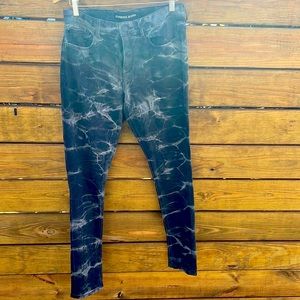 EUC: Express patterned jean